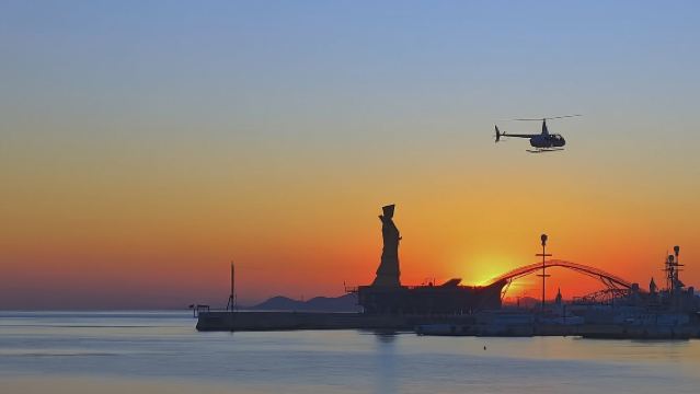Qingdao Xiaomai Island Helicopter Sightseeing Tour [Xiaomai Island + Polar Ferris Wheel + Olympic Sailing Center + Polar Lighthouse + Mazu Statue + Polar Ocean Park]