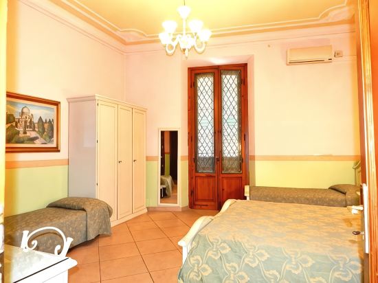 Hotel Desirée Room Type - Quadruple Room