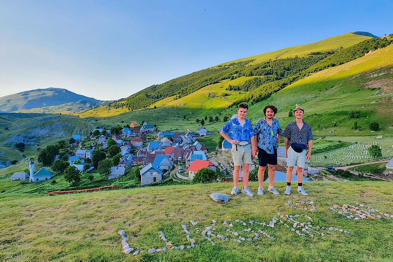 Escursione dal villaggio di Umoljani al villaggio di Lukomir via Obalj da Sarajevo
