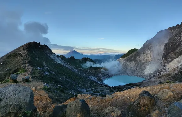 棉蘭出發的西巴亞克火山日出導賞團或遠足