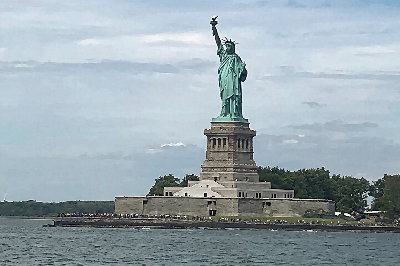 6 people per van 6 hour with 1 hr Statue of Liberty Boat Ride
