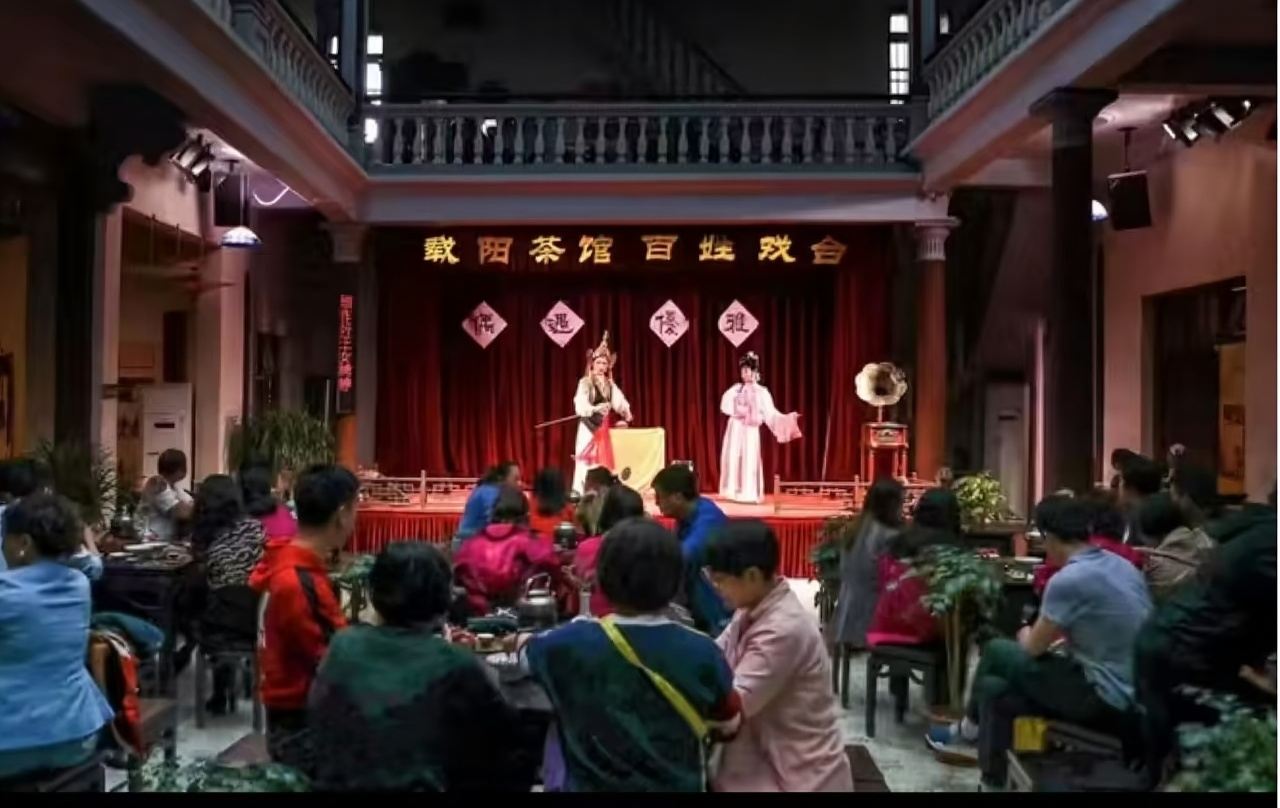 ถนนอนุสาวรีย์เฉาโจว กวางตุ้ง โรงน้ำชาไจ่หยาง/สัมผัสประสบการณ์งิ้วเฉาโจว/ดื่มชาฟังเพลง [เลือกช่วงเวลาได้/วัฒนธรรมดั้งเดิม]