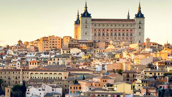 tour trong ngày: Khám phá nền văn minh hàng nghìn năm tuổi của hai thành phố này.