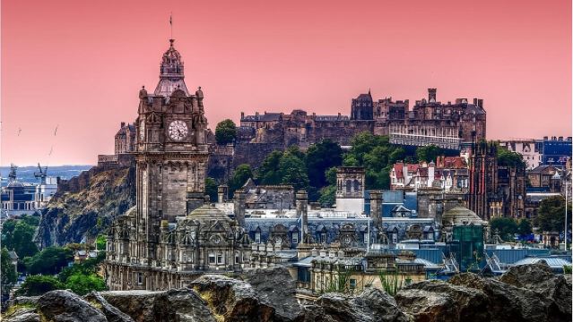 Edinburgh Castle Guided Tour - Tickets Included