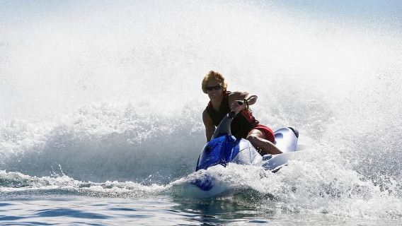 Bali : expérience en jetski nautique sur la plage de Nusa dua