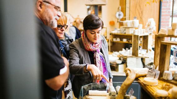 トゥールーズ:ヴィクトル・ユーゴー市場ガイド付きフードツアー(試食付き)