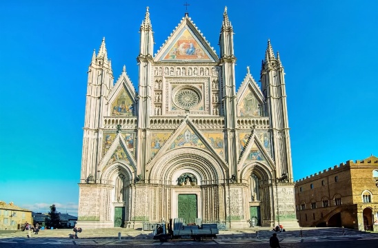 意大利米蘭帕維亞修道院+Museo del Violino+公爵宮一日遊