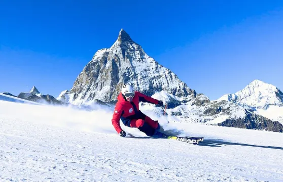 馬特洪峰私人滑雪日 採爾馬特