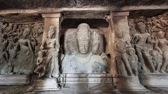 Sightseeing tour with Elephanta cave tour