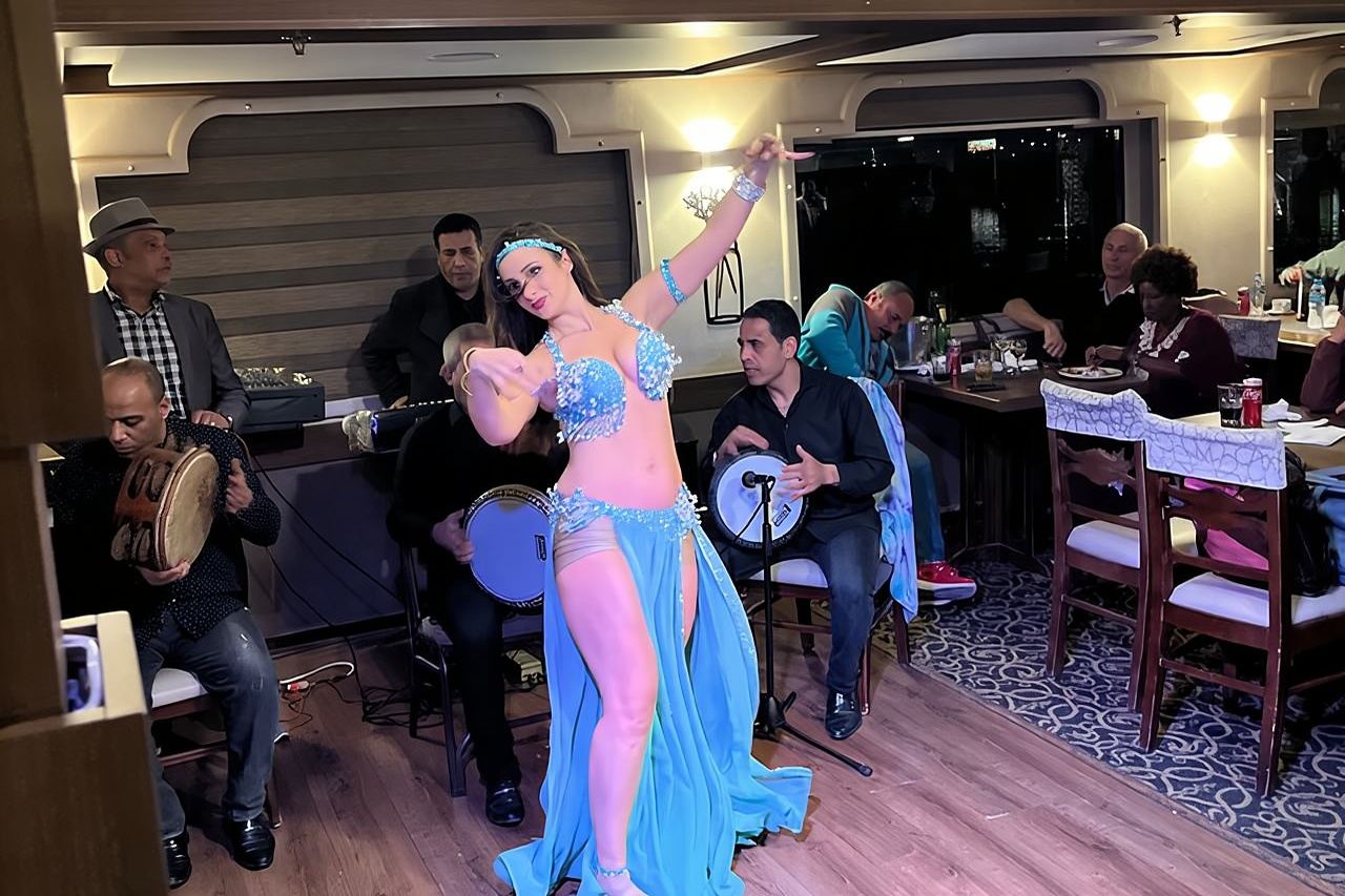 Cairo dinner cruise in Nile River ,Belly Dance and Tanura Show