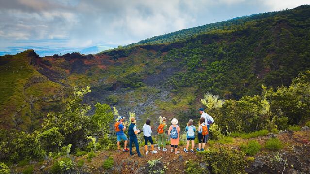 Hiking tour of Big Island's hidden craters