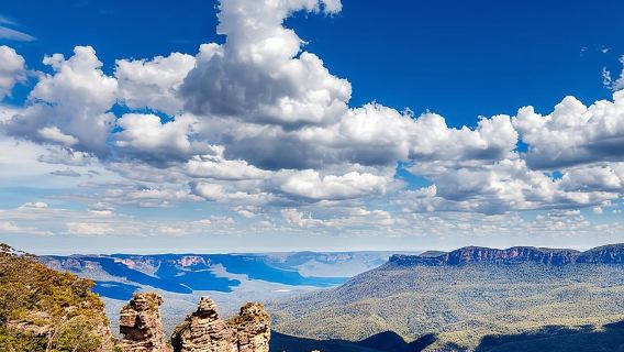 Blue Mountains Day Tour With Bushwalks, Waterfalls & Featherdale