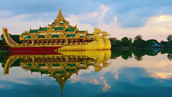 Private Yangon Day Tour with Circular Train