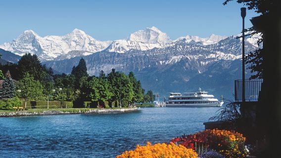 Grindelwald & Interlaken Lauterbrunnen one-day tour from Zurich/Lucerne