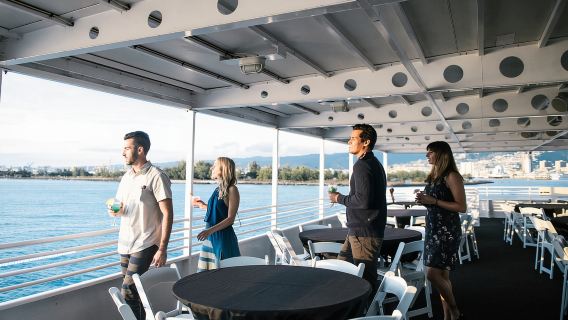 Oahu: Friday Night Fireworks Cocktail Cruise