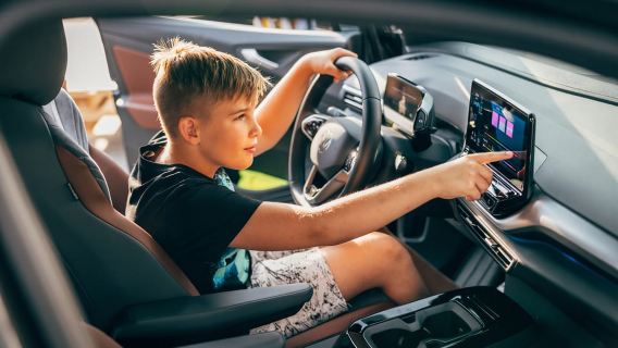 Dresden: Tur Khusus untuk Anak-anak & Keluarga Pabrik VW