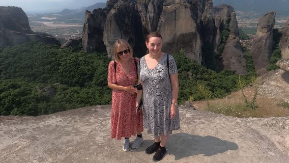 Dari lawatan matahari terbenam Ioannina ke Meteora rocks & Monasteries