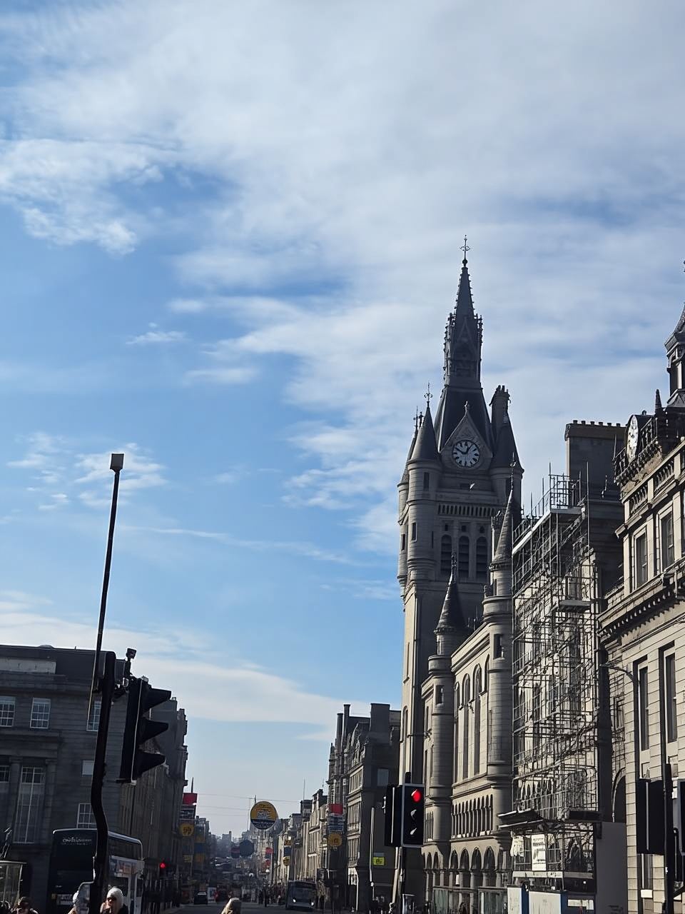 Aberdeen: City Center and Old Aberdeen Walking Tour
