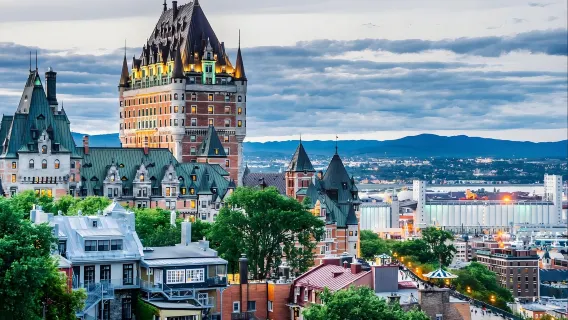 Join-in tour in Quebec - Old Quebec + Montmorency Falls with round-trip from Montreal