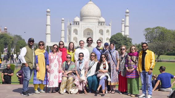 Taj Mahal & Agra Fort tour by Superfast Train Gatimaan Express