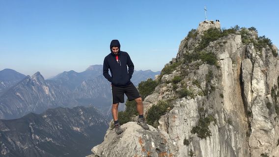 เดินป่าส่วนตัวไปยัง La M ในอุทยานนิเวศ Chipinque