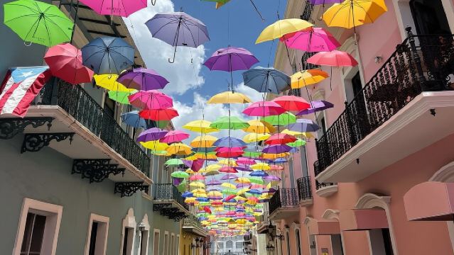 Old San Juan Historical Walk, Shopping, and Dining w/ Transport