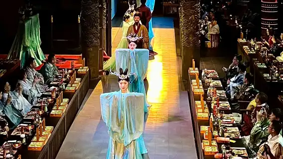 ทัวร์วันฐานวิจัยการเพาะเลี้ยงหมีแพนด้ายักษ์เฉิงตู+ถนนคนเดินชุนซี+วัดดาชิ|โชว์อาหารเย็น Shuyanfu