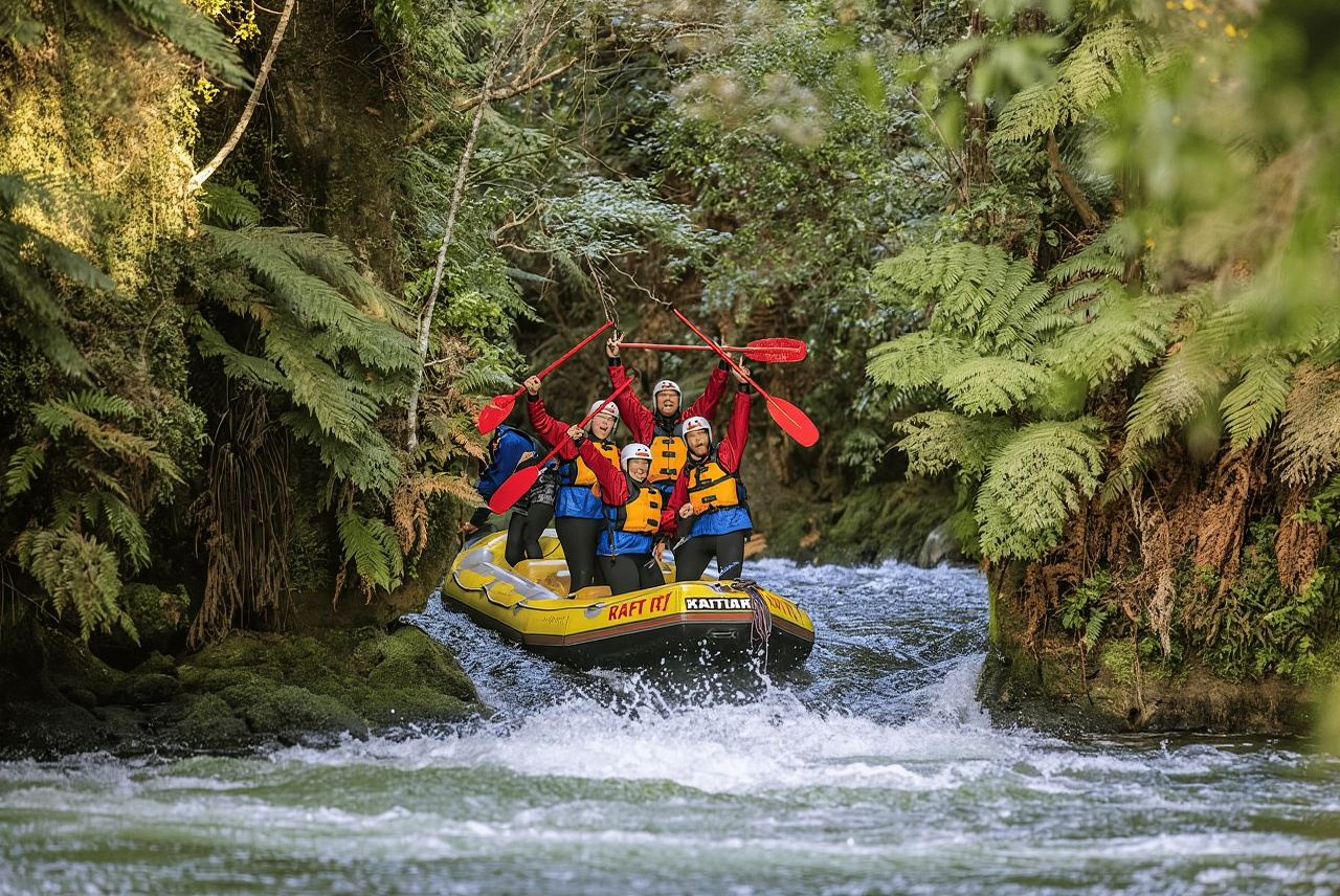 Rotorua: Kaituna Rafting & Mt. Tarawera Guided Hike Combo