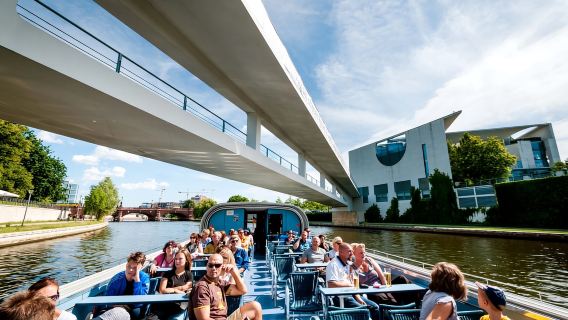 Berlin: 3,25-stündige Bootstour auf Spree und Landwehrkanal