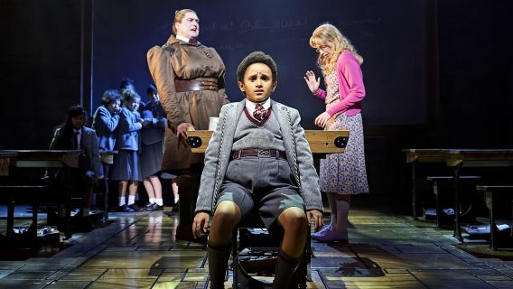 Лондон: мюзикл «Матильда» и ужин из двух блюд перед спектаклем