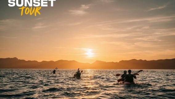 อัลคูเดีย: ทัวร์พายเรือคายัค พร้อมดำน้ำตื้นและว่ายน้ำในถ้ำทะเล