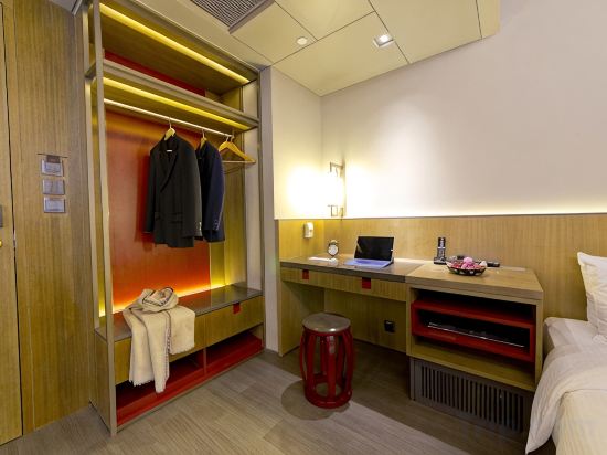 Wanchai 88 Hotel Room Type - 88 Superior Twin Room