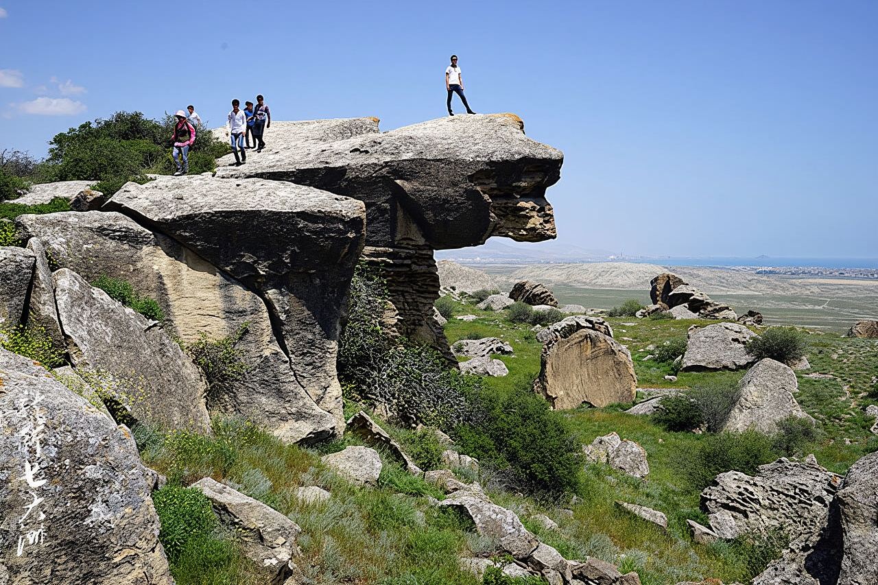 [비자 없는 코카서스: 아제르바이잔 전세 차량 당일 치기 여행  고부스탄 비밀의 여행]