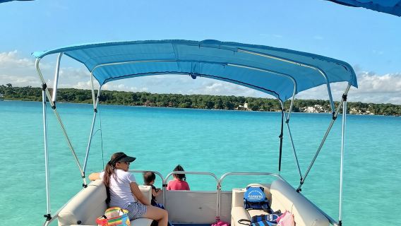 Tur Laguna Bacalar dengan ponton -Kolektif-