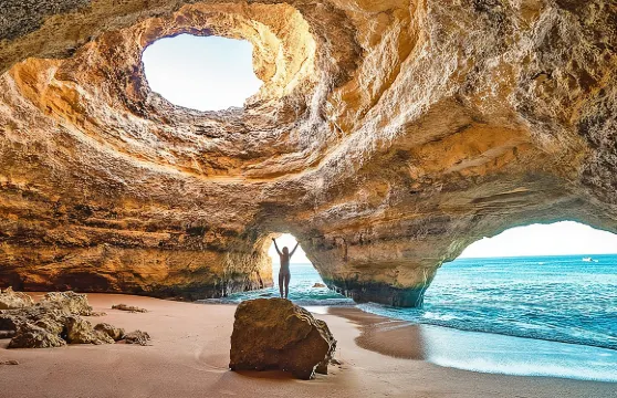 貝納吉爾日出全洞穴之旅