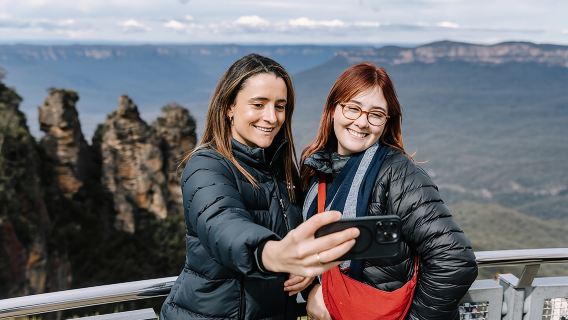 Sydney: Blue Mountains Day Tour with Wildlife Park & Waterfalls