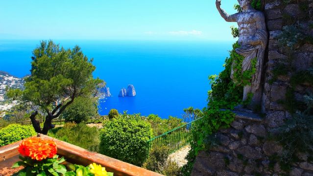 Small Group Tour from Sorrento to Blue Grotto, Anacapri and Capri