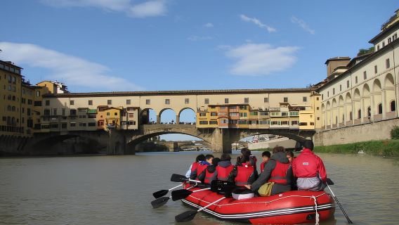Firenze: Esperienza di Rafting sul Ponte Vecchio con Aperitivo