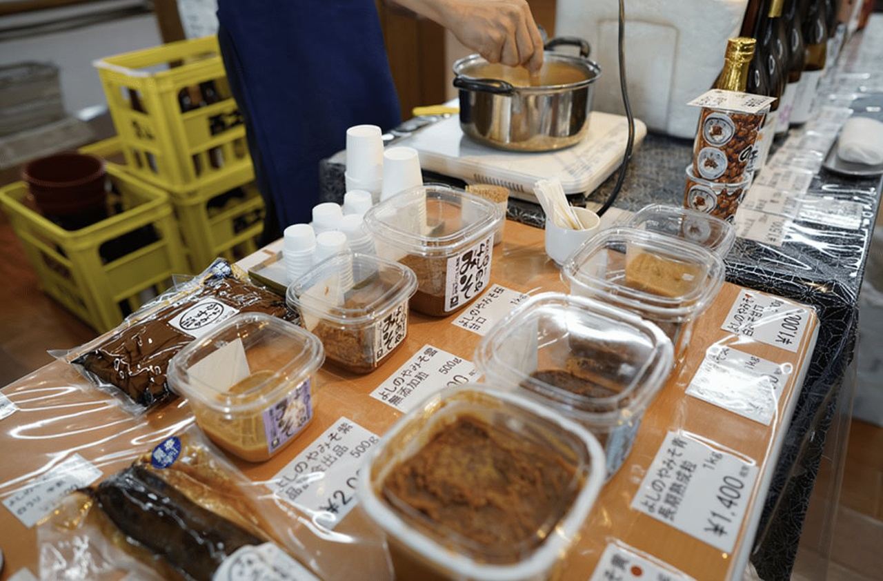 ทัวร์เดินชิมสาเกนากาโน