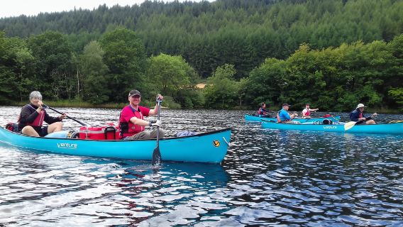 Hồ Loch Ness, Chuyến tham quan ngắm cảnh bằng xuồng có hướng dẫn kéo dài 2,5 giờ