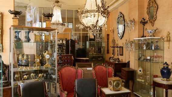 Antiques and Treasures - For enthusiasts