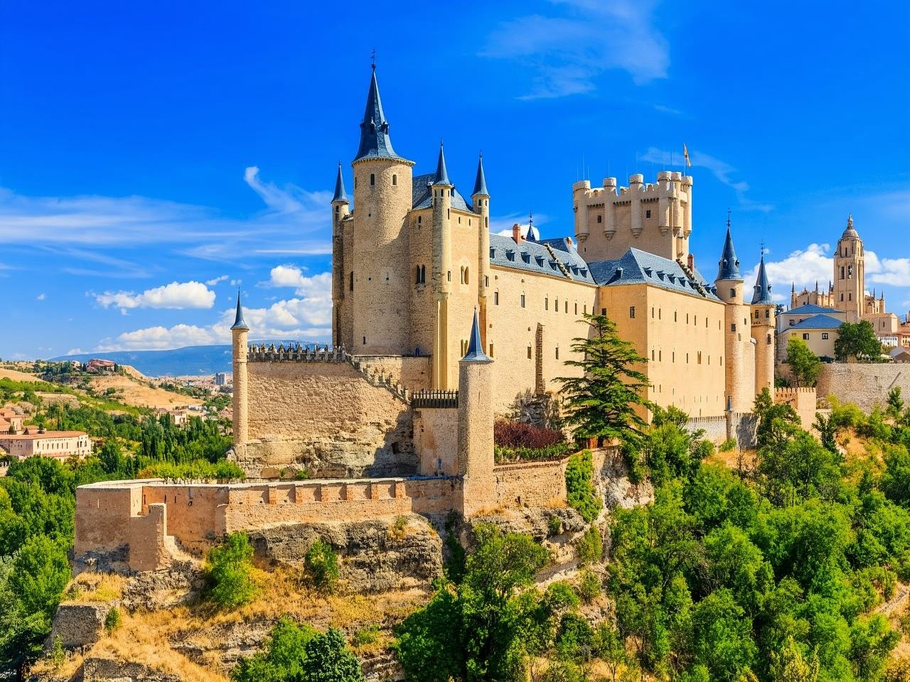 Big Bus Tours: Madrid Escorial, Valle De Los Caidos and Segovia