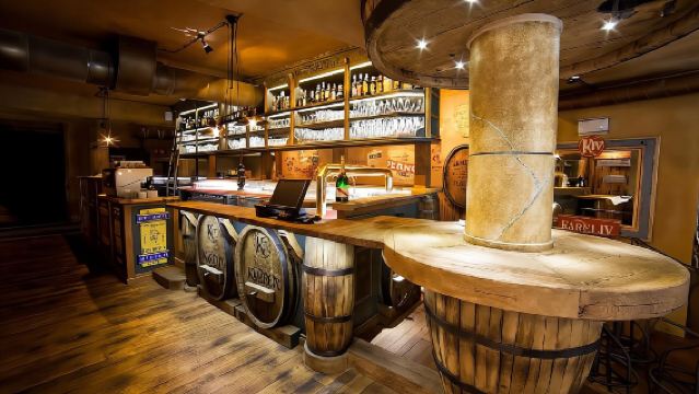 Lawatan ke Kolonáda Mill Czech, Menara Pandang Diana & Muzium Anggur Becherovka