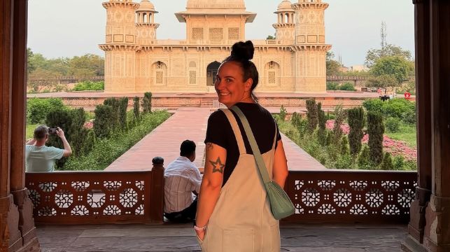 阿格拉：泰姬陵日出、阿格拉堡及小泰姬陵獨立包團汽車遊