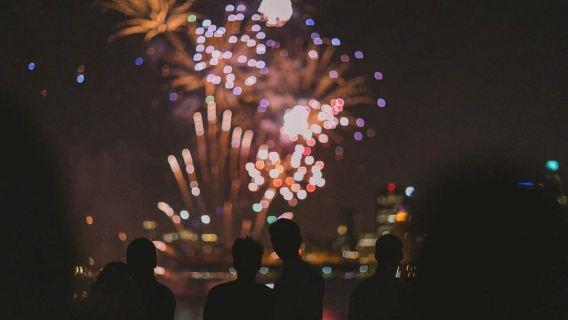 City Cruises ชิคาโก: ทัวร์เรือเร็ว Seadog ชมดอกไม้ไฟเหนือทะเลสาบ