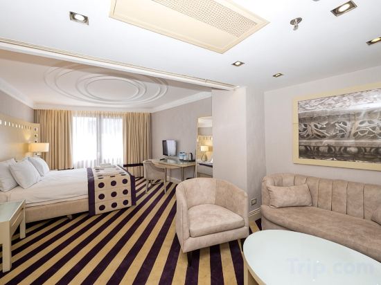 Taxim Hill Hotel Room Type - Family Room