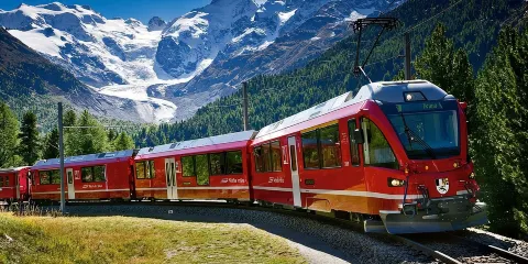 米蘭出發瑞士阿爾卑斯山伯尼納紅火車及聖莫里茨之旅