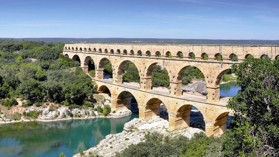 Tour nửa ngày nhóm nhỏ tham quan Nimes, Uzes và Pont du Gard từ Avignon