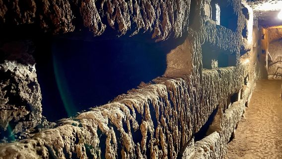 Snelle rondleiding in kleine groep door de Romeinse catacomben met transfer