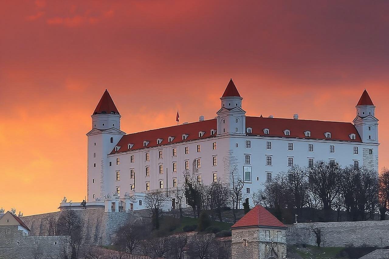 Recorrido a pie por Bratislava con extras y visita al castillo: 3€ + propina, niños gratis